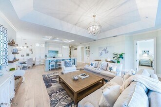 7128 Lemuria Cir in Naples, FL - Building Photo - Building Photo