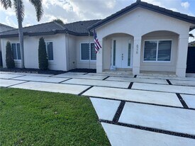 8778 NW 169th Terrace in Miami Lakes, FL - Building Photo