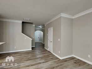 1620 Chattahoochee Ct in Atlanta, GA - Building Photo - Building Photo