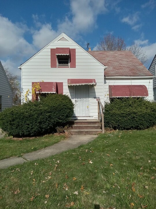 14519 Tokay Ave in Maple Heights, OH - Building Photo