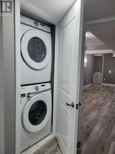 393 Royal W Dr in Brampton, ON - Building Photo - Building Photo