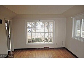 823 Elm St in Hudson, WI - Building Photo - Building Photo