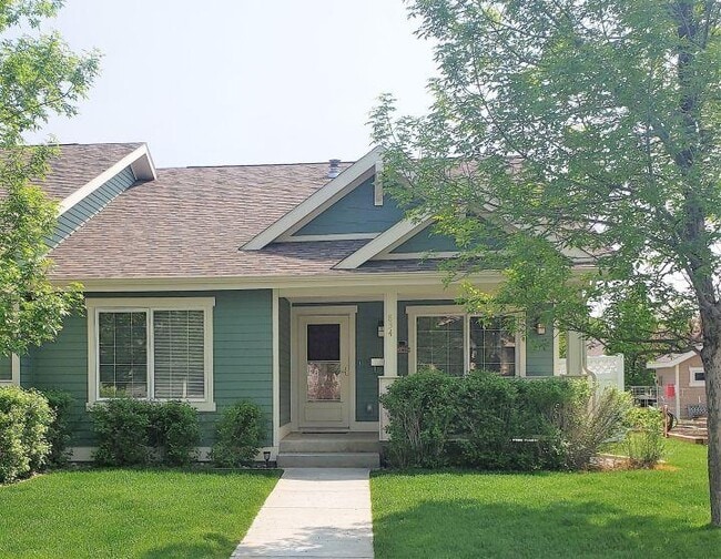 property at 834 Avenue F