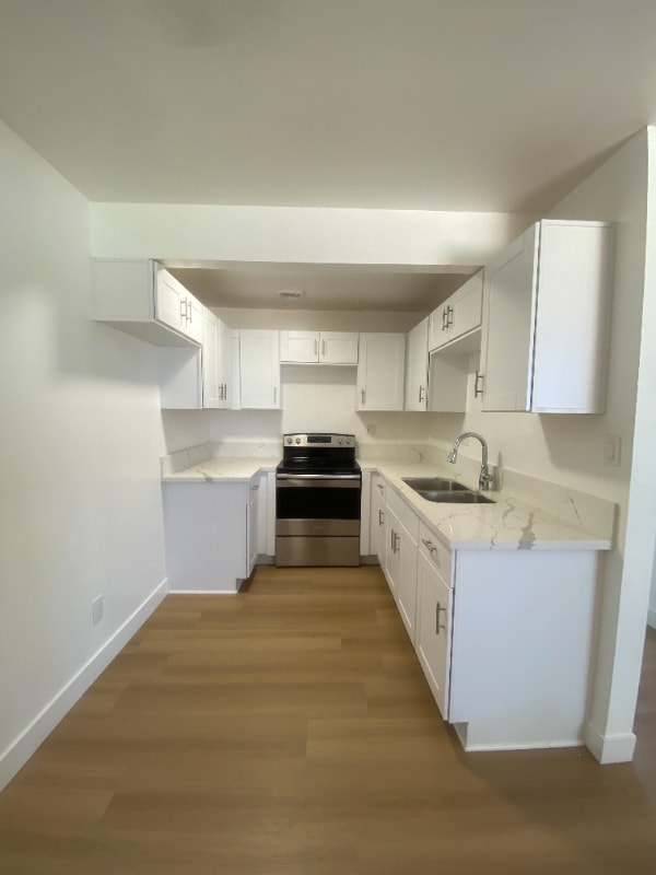 444 E Rowland St in Covina, CA - Building Photo - Building Photo