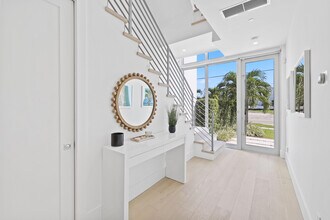 200 NE 7th Ave in Delray Beach, FL - Building Photo - Building Photo