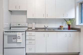 1 Month Free RentCassandra Townhomes in Toronto, ON - Building Photo - Building Photo