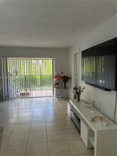 10511 SW 108th Ave in Miami, FL - Building Photo - Building Photo