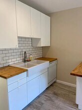 4440 Dakota Dr-Unit -B in San Diego, CA - Building Photo - Building Photo