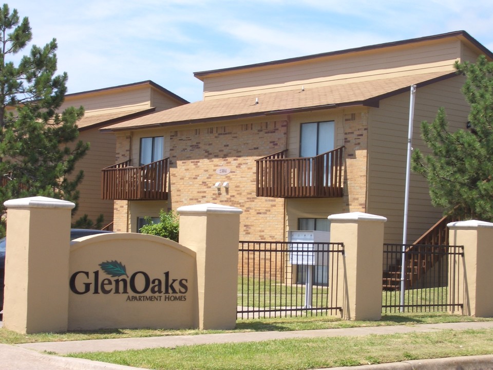 Glen Oaks in Norman, OK - Foto de edificio