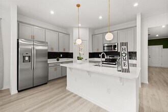 1335 Normandy Dr in Haines City, FL - Building Photo - Building Photo