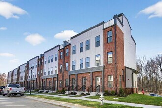 13231 Garland Ln in Midlothian, VA - Building Photo - Building Photo