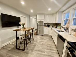 46 Brookley Rd, Unit 3 in Boston, MA - Building Photo - Building Photo