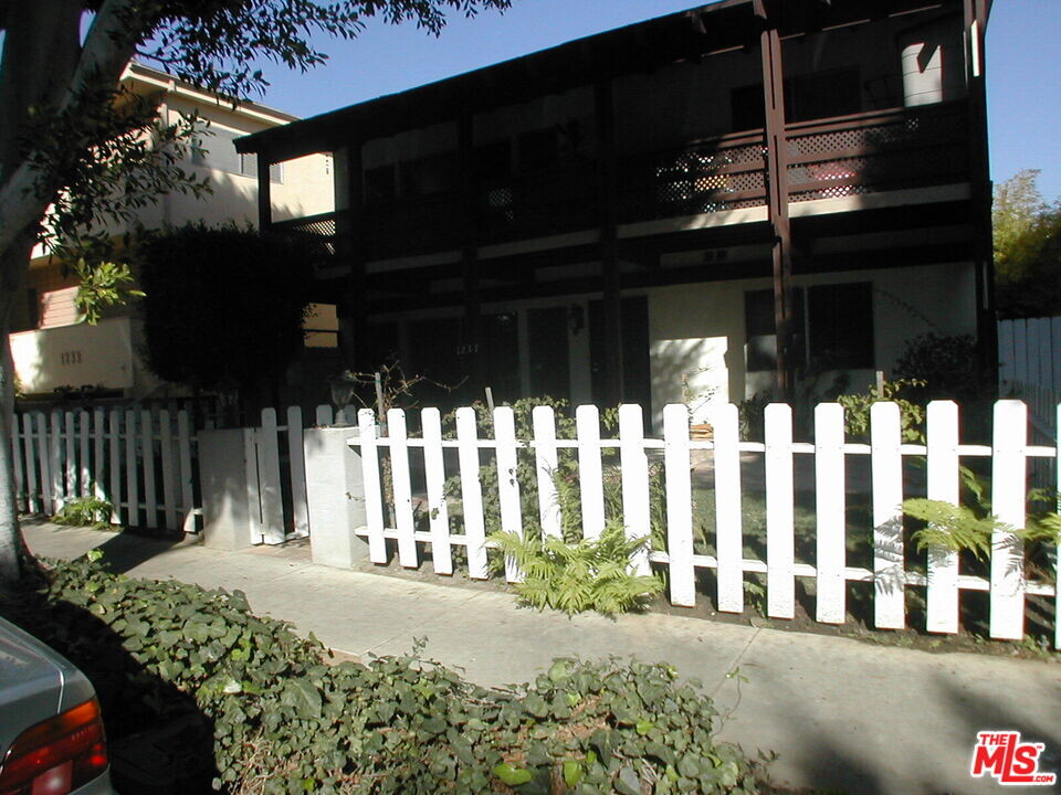 1237 Franklin St in Santa Monica, CA - Building Photo