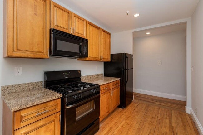 property at 280 Chestnut Ave
