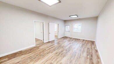 2437 Indianola Ave in Columbus, OH - Building Photo - Building Photo