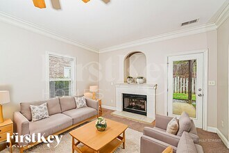 230 Vineyard Ln in Birmingham, AL - Foto de edificio - Building Photo