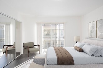 1817 Garfield Pl in Los Angeles, CA - Building Photo - Building Photo