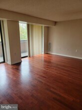 2230 George C Marshall Dr, Unit 304 in Falls Church, VA - Building Photo - Building Photo