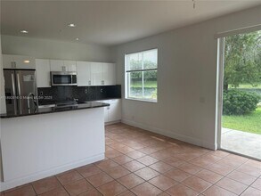 4361 Dogwood Cir in Weston, FL - Building Photo - Building Photo