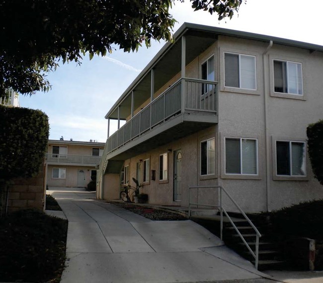 690-698 Monterey Ave in Morro Bay, CA - Foto de edificio - Building Photo