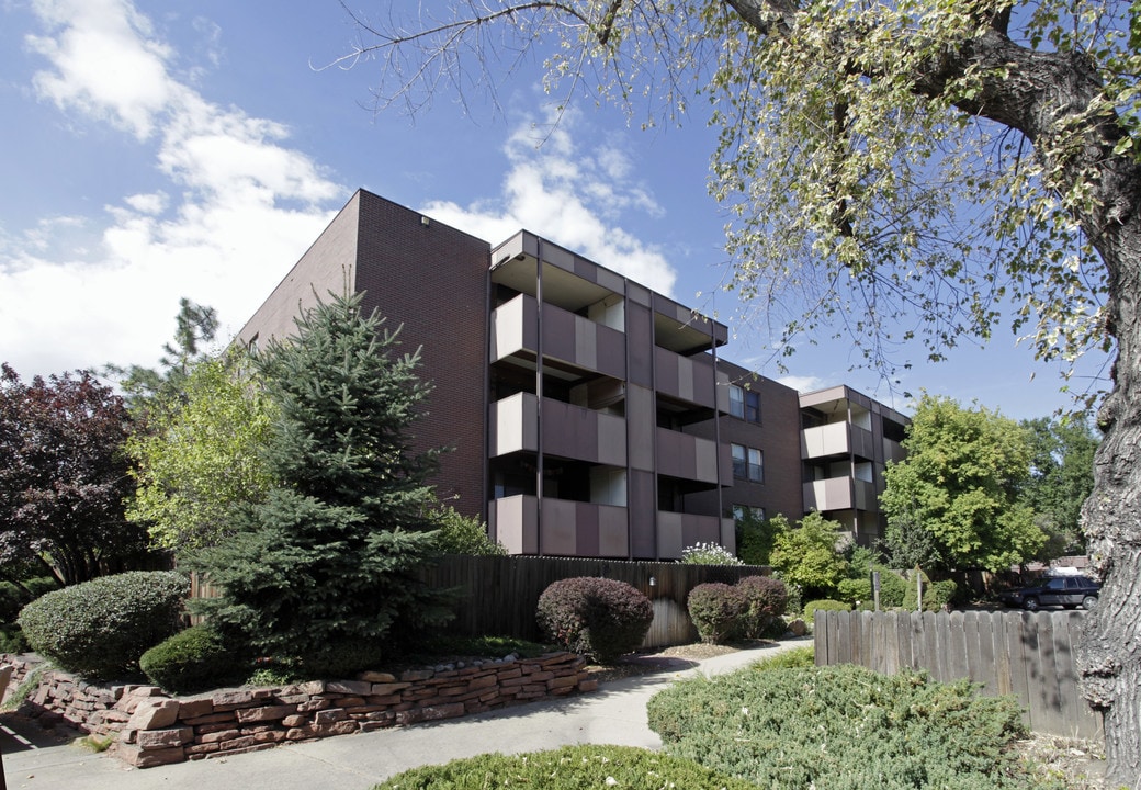 Shady Creek Condos in Boulder, CO - Foto de edificio