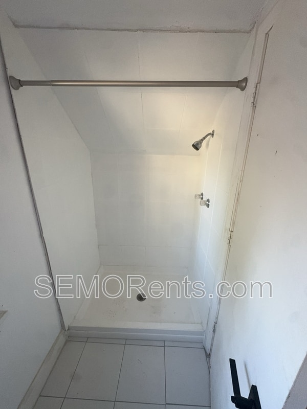 6740 Robbins Ave in St. Louis, MO - Building Photo - Building Photo