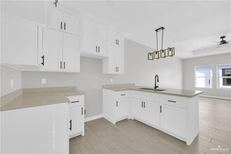 909 W 13th St, Unit 1 in San Juan, TX - Building Photo - Building Photo