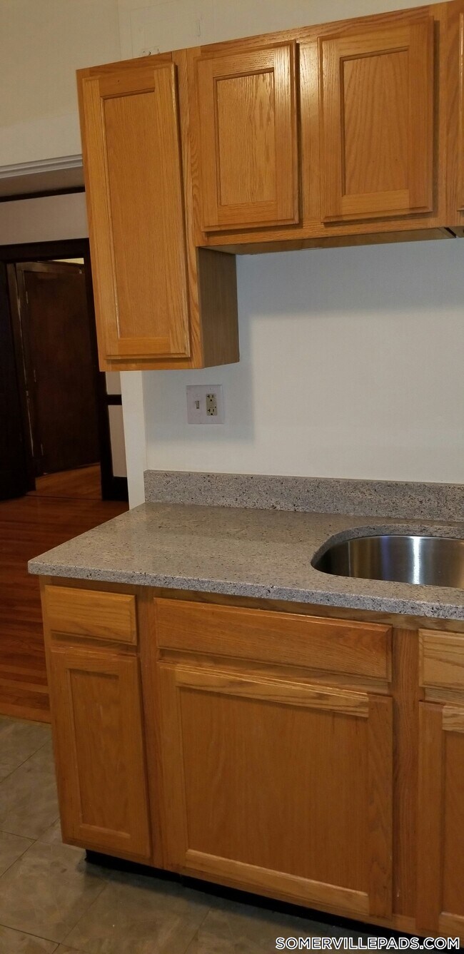 157 Summer St in Somerville, MA - Building Photo - Building Photo