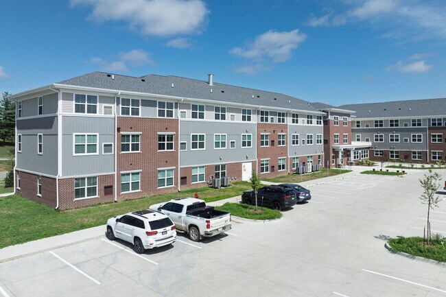 192 IV Apartments in Des Moines, IA - Building Photo - Building Photo