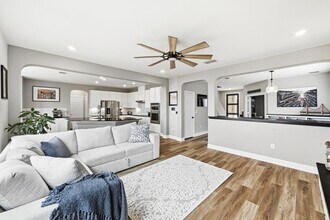 8109 Tranquil Glade Trl in Austin, TX - Building Photo - Building Photo