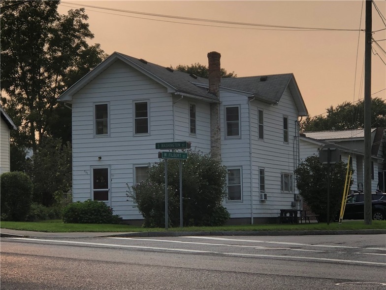 601 S Washington St in East Rochester, NY - Building Photo