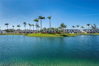 4941 Peacock Wy in Dania Beach, FL - Building Photo - Building Photo