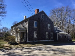 194 Old Main Rd in North Falmouth, MA - Building Photo - Building Photo