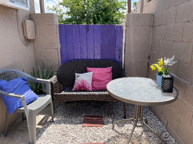 5333 Longridge Ave in Las Vegas, NV - Foto de edificio - Building Photo