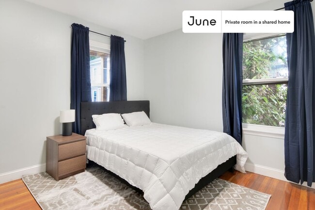 property at 28 Hunnewell Ave