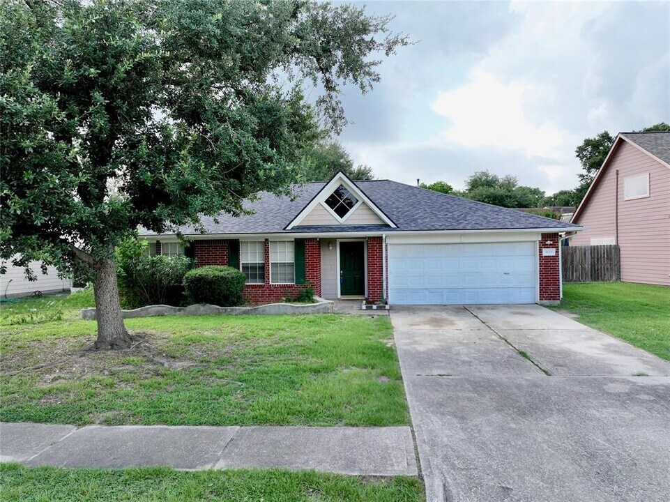 5115 Summit Lodge Dr in Katy, TX - Building Photo