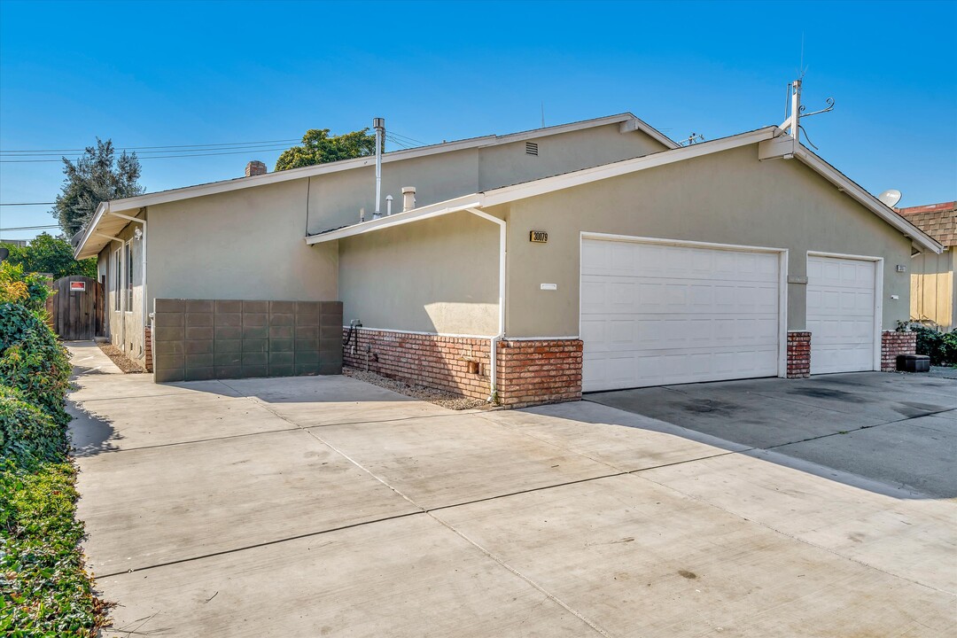 30079 Vanderbilt St in Hayward, CA - Building Photo