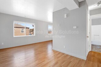 334 Mt Everest Dr in Fenton, MO - Building Photo - Building Photo