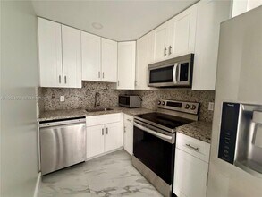 488 NE 18th Ave in Homestead, FL - Building Photo - Building Photo