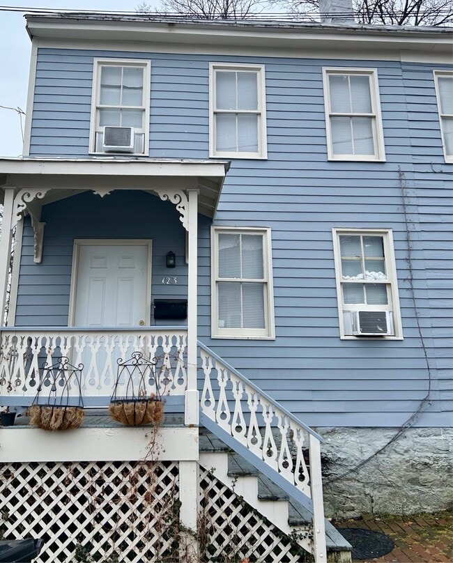 property at 123 E Leicester St