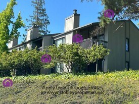 1542 Ashwood Dr in Martinez, CA - Building Photo