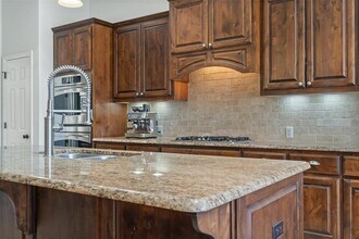 172 Mirafield Ln in Austin, TX - Building Photo - Building Photo