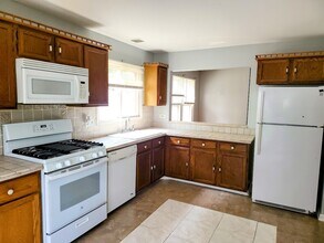 719 Radnor Dr in Roselle, IL - Building Photo - Building Photo