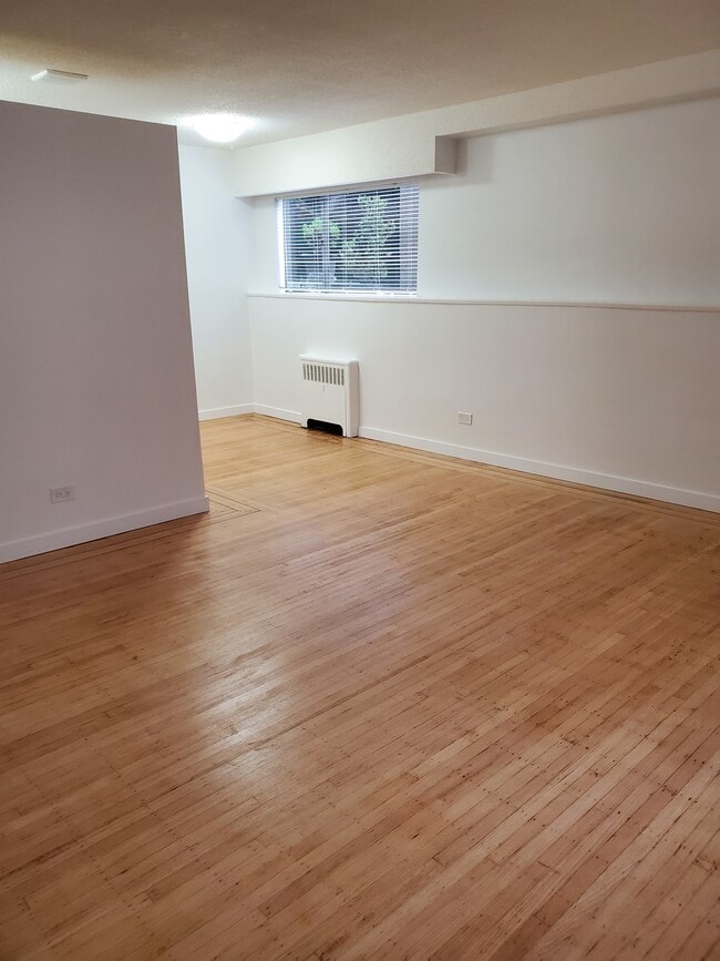 321 Agnes St in New Westminster, BC - Building Photo - Building Photo