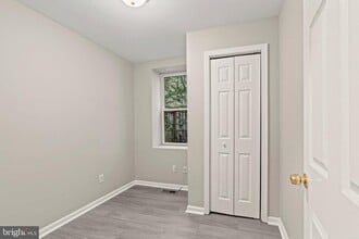 1018 S 52nd St in Philadelphia, PA - Building Photo - Building Photo
