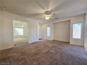 184 Mt Earl Ave in Henderson, NV - Building Photo - Building Photo