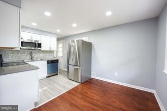 6415 3rd St in Alexandria, VA - Foto de edificio - Building Photo
