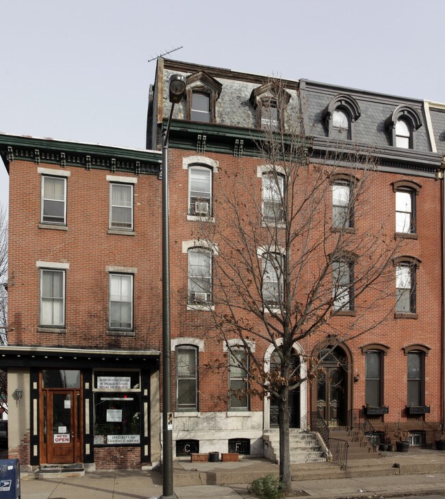 1939 Spring Garden St in Philadelphia, PA - Foto de edificio - Building Photo