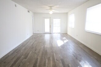 1011 Hondo Ave in Fort Walton Beach, FL - Building Photo - Building Photo