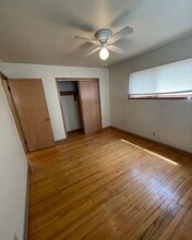 3281 N Oakland Ave, Unit 1 bedroom in Milwaukee, WI - Building Photo - Building Photo